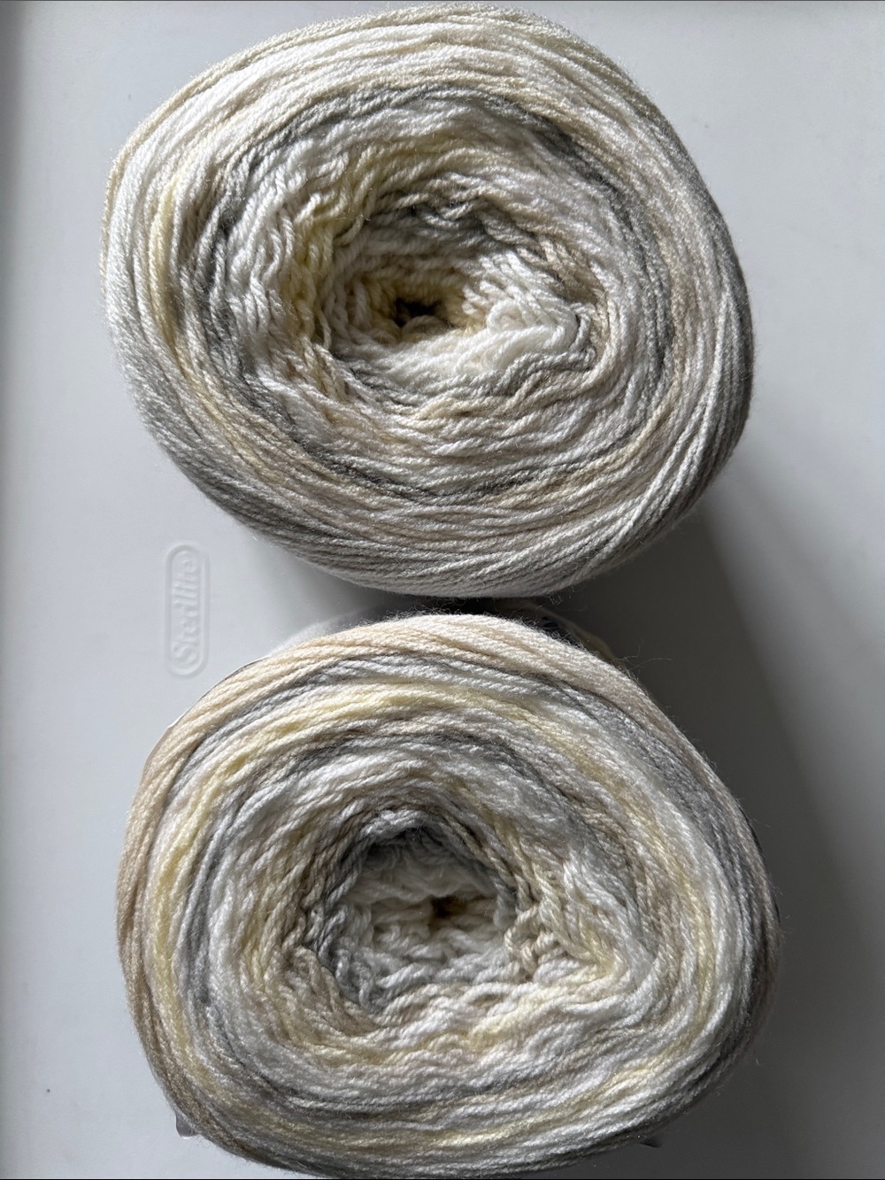 Caron Skinny Cakes - Cream & Light Gray Variegated Pair